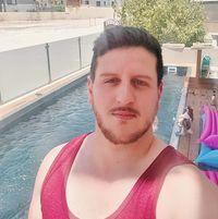 Yakir Huri