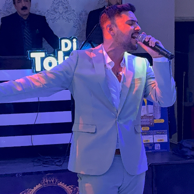 אלעד שחר זמר שחקן