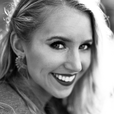 Arielle Calvo Freelance logo
