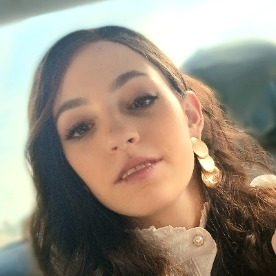 שירה שקרקה logo