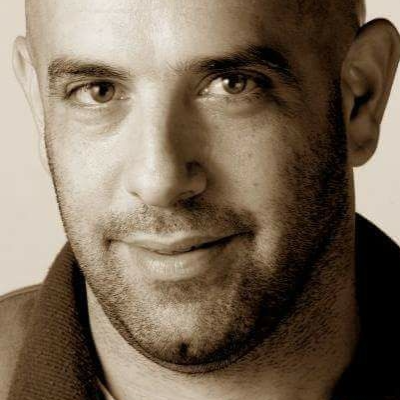 ירון תגר. קופירייטר אסטרטגי לעסקים