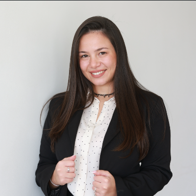 אריקה דוסטוב, עו"ד