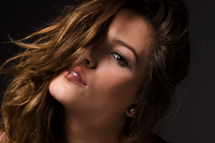 Open Zoomed Related Entry Lais Pinho 2.jpg