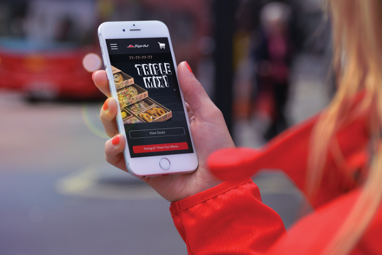 Open Zoomed Related Entry pizzahut mobiledevsense_.jpg