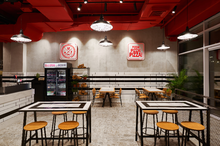 Open Zoomed Related Entry PizzaCentral9439.jpg