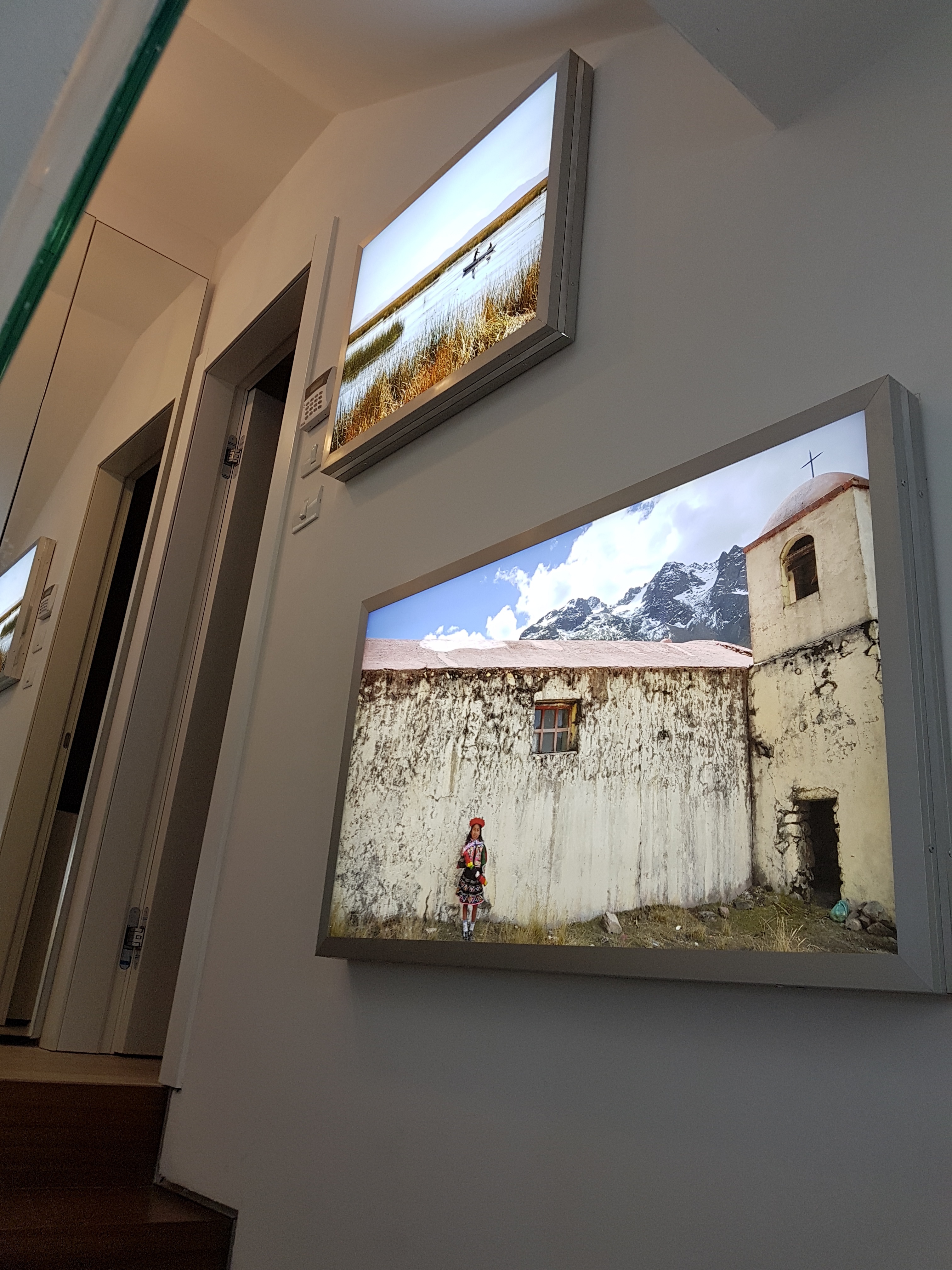Entry 119898 in Light Box by AA Design Studio